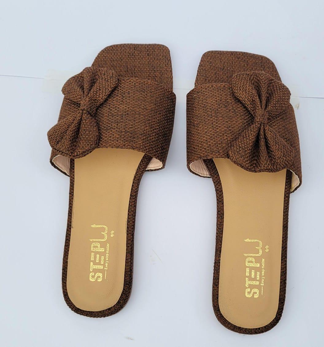 Women's Brown Woven Bow Slipper